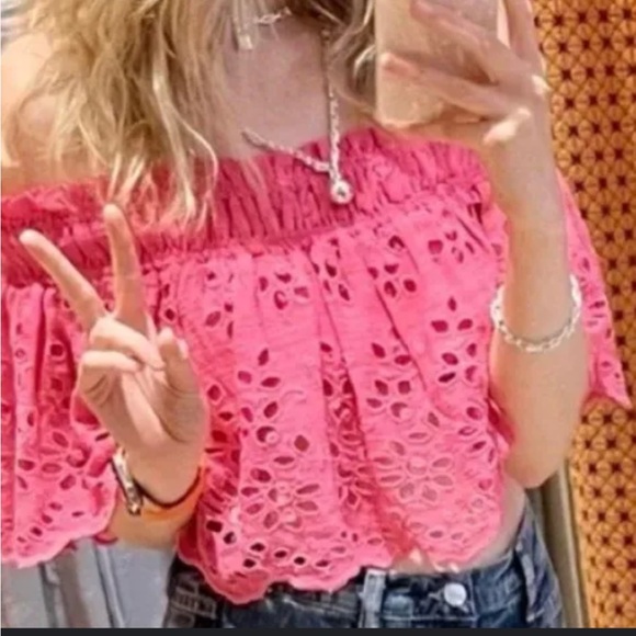 Free People Eyelet Off Shoulder Scalloped Crop Top NEW Boho Barbie Hippie Pink - Picture 3 of 7